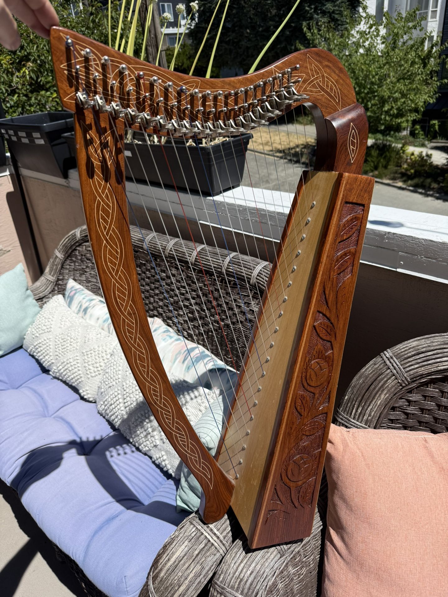 19-String Lyre Pixie Harp - Rosewood, Hand Carved