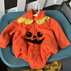Baby costume