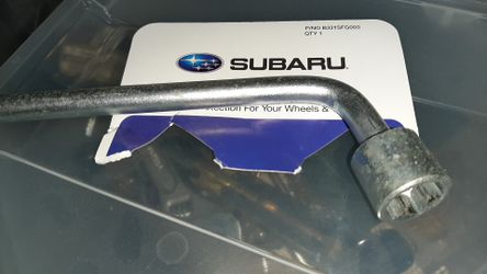 Subaru hand lug wrench