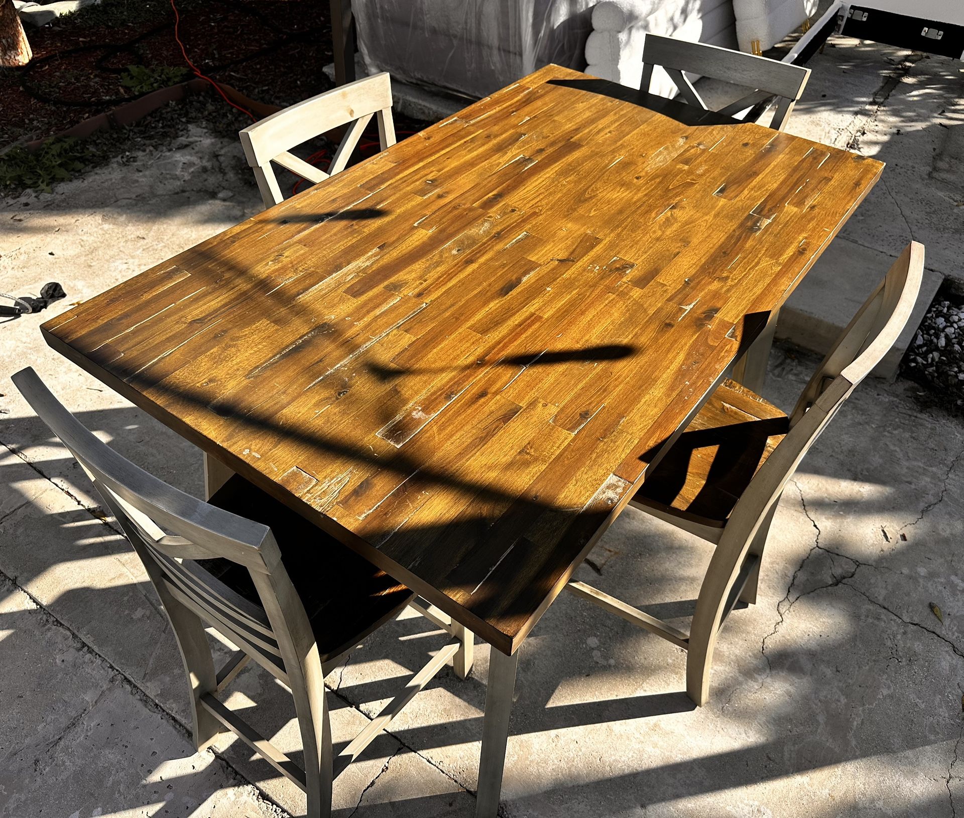 Dining Set – Table + 4 Chairs