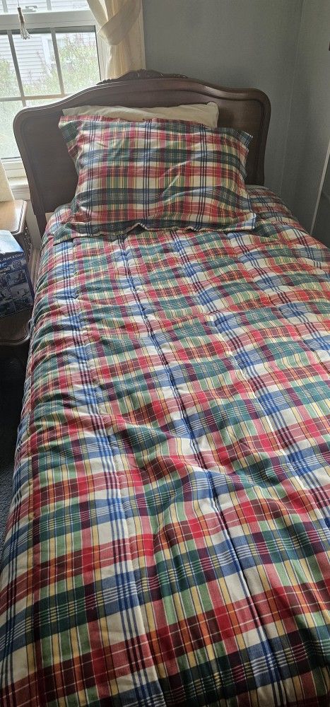 Free Mahogany Wood Twin Bed