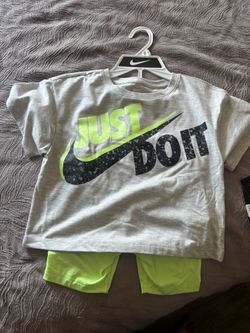 Nike Girls Size 6 Fit Set