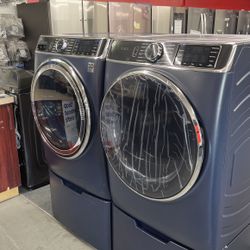 New Scratch And Dent GE Front Load Washer And Dryer Set. 1 Year Warranty 