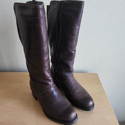 WOMEN'S WINTER LEATHER BOOTS BY GRAND CANADIAN SIZE 7.5M- EXELLENT CONDITION 