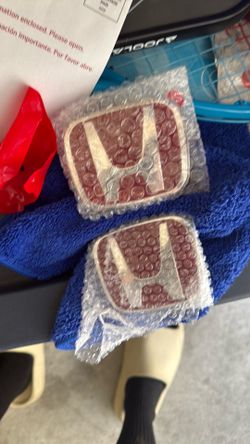 Red Honda Badge/Emblem