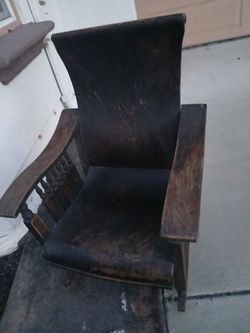 Antique Rocking Chair 