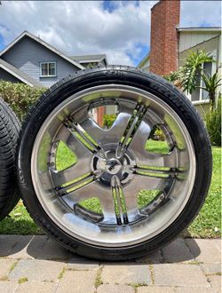 6 Lug Nut Rims & TIRES/ Rines & LLANTAS De 6 birlos (6x5.5) Size: 24”