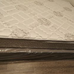 Queen Mattress With Box Spring 