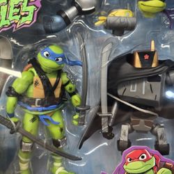 Nickelodeon Tales of The TMNT Mutations Mix N' Match Leonardo vs Mechazoid Kids toy ninja Figure