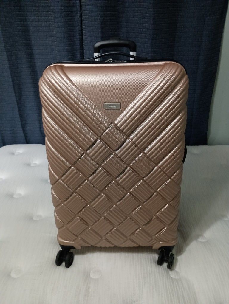 28" Nicole Miller Travel Luggage