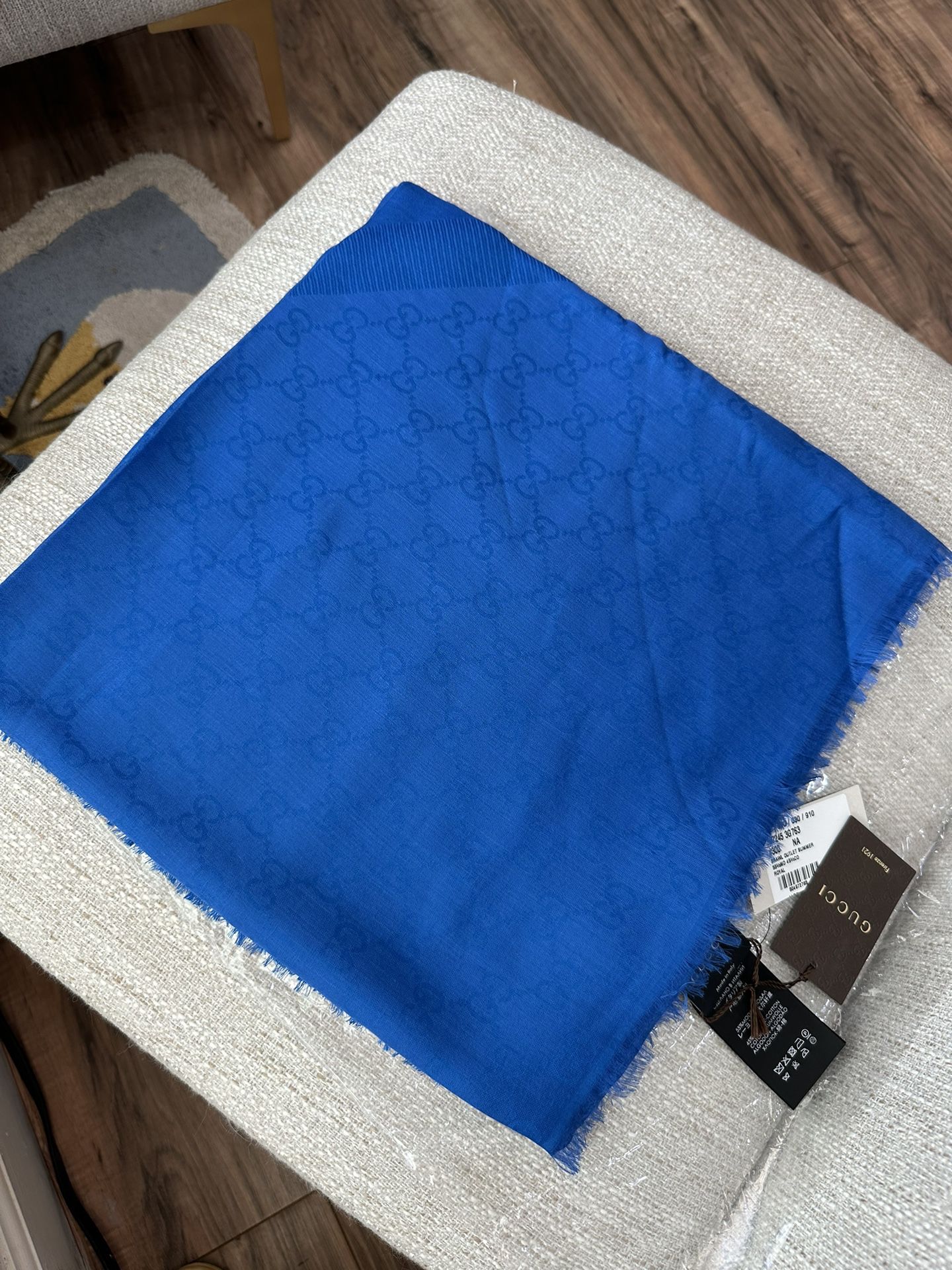 Authentic GUCCI summer scarf royal blue with GG logo 140*140cm