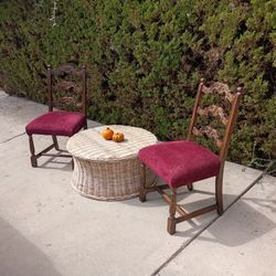 Chairs And Stary Table 