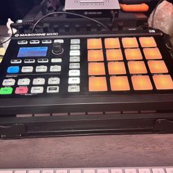 Native Instruments Maschine Mikro MK2 (Hardware only)