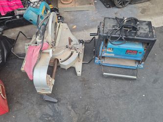 Tengo de venta esta sierra circular de 12" y la otra es de 10" pido 250 por las 2 o mejor oferta.