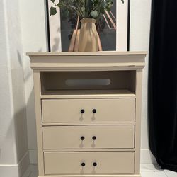 Tall Dresser / Cabinet / Storage Drawers 