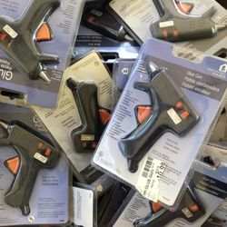 A Box Of 30 Glue Guns 2 Glue Sticks Include In Each Set