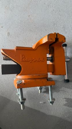 Pony 24545 4.5” Swivel Bench Vise – Heavy Duty Cast Iron – Made in USA