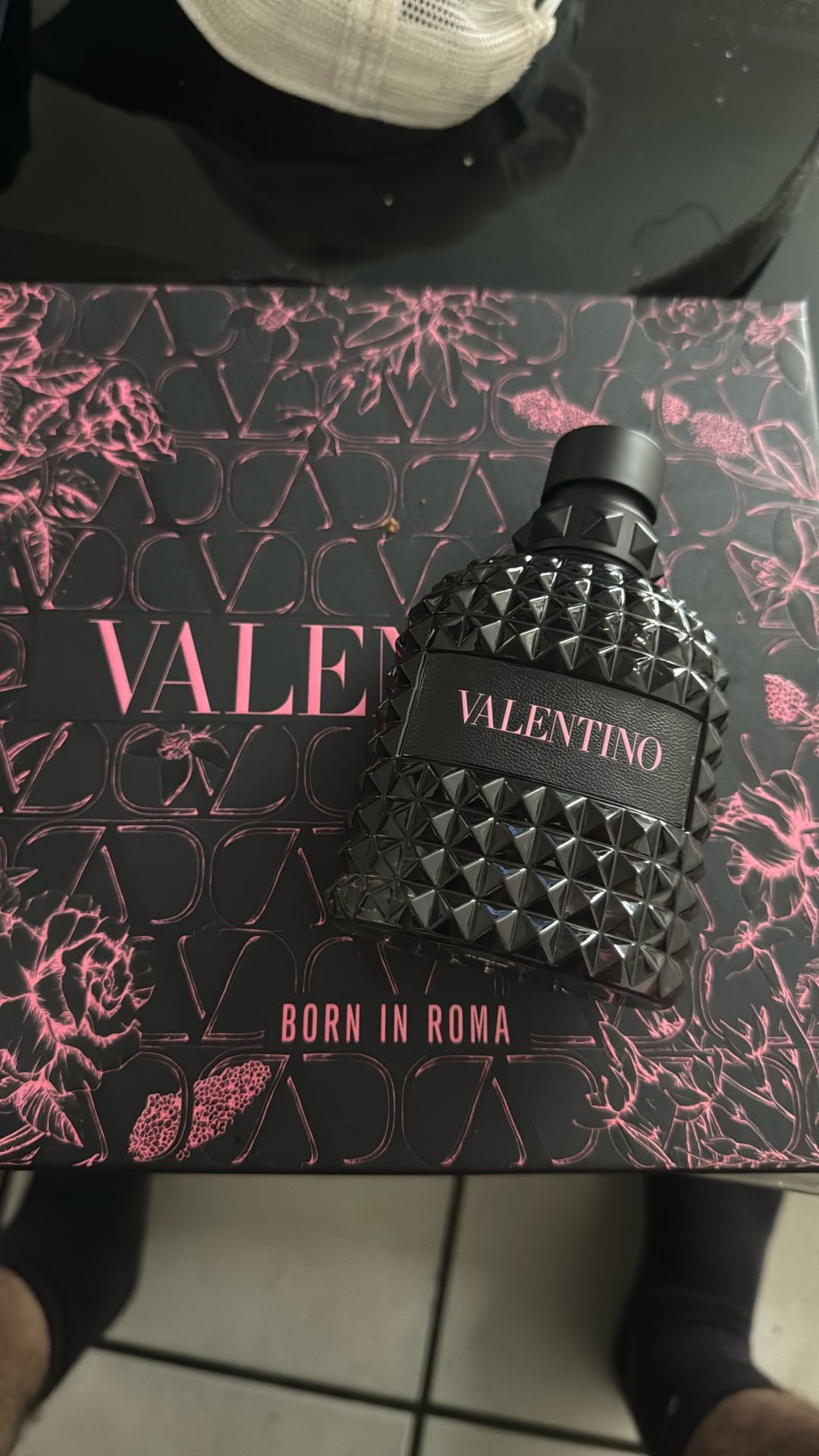 valentino born in roma cologne  AUTHENTIC ‼️
