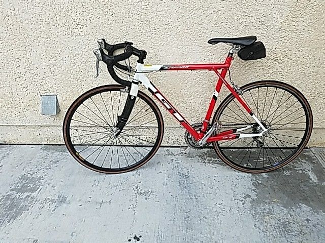 Gt zr top 2000 road bike