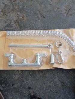 Wall mounting faucet in Chrome
