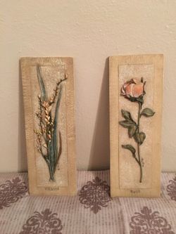 Small wall plaques