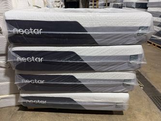 Nectar Luxe Hybrid Queen Mattress mattress outlet close out deals