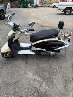 150 cc Amigo scooter