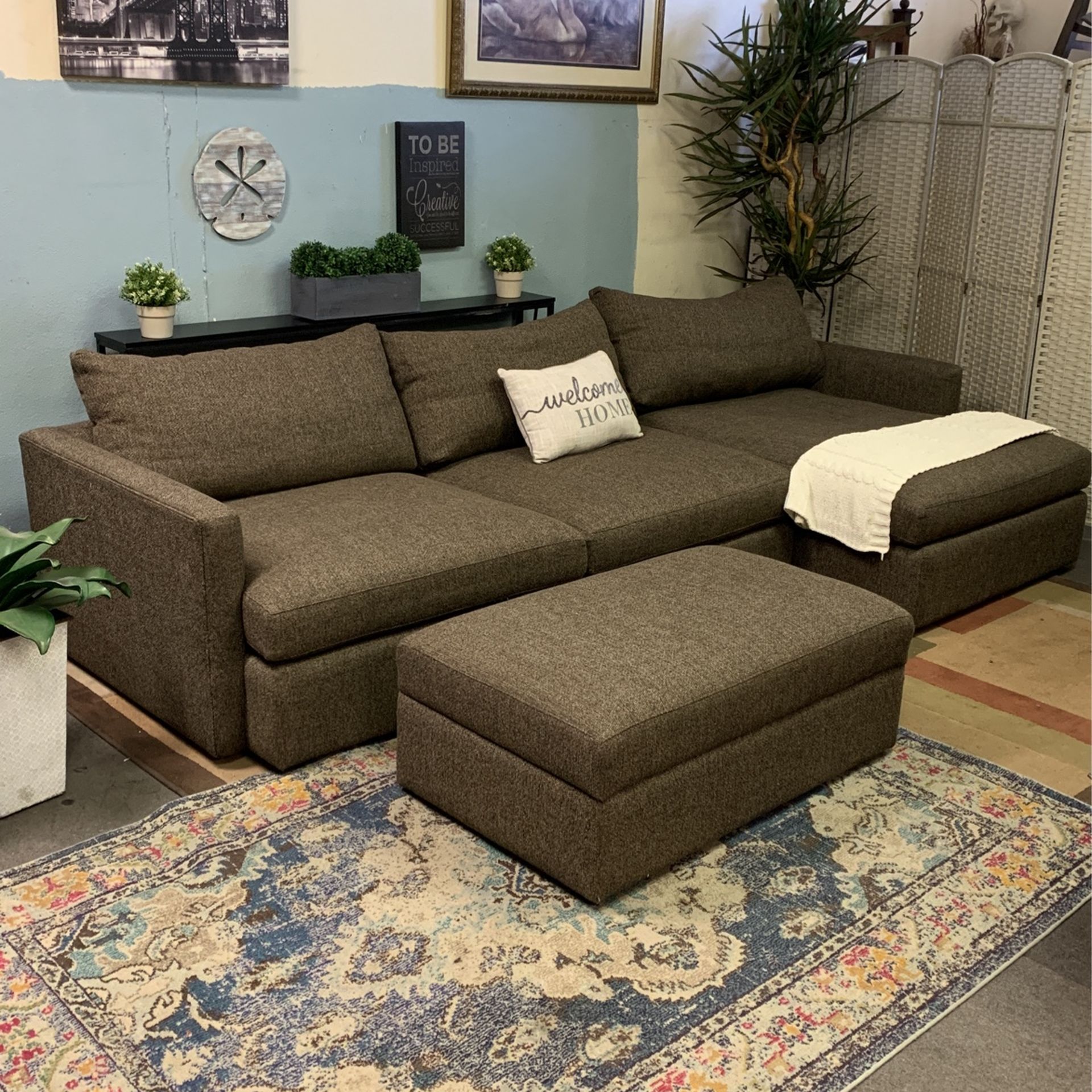 Crate And Barrel Sectional Couch With Ottoman ($10 Delivery )