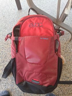 EVOC FR Track Backpack Red