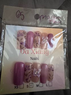 Press on   Nails medium