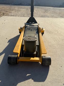 Yellow Heavy-Duty Hydraulic Car Jack