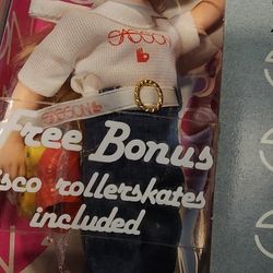 The World of Ginny, Vogue dolls with The Republic of China made clothing!