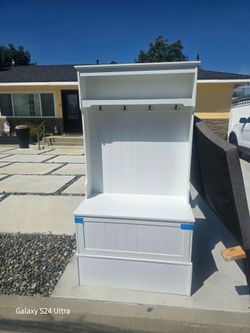 Free curbside In Whittier