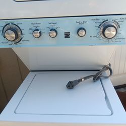 Lavadora y Secadora de gas marca Kenmore