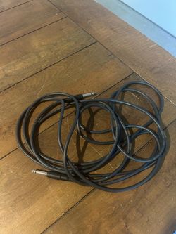 Guitar amplifier cord