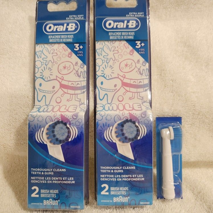 ORAL B EXTRA SOFT BRUSH HEADS - 5 Total