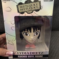 New in box kidrobot bettlejuiceLydia Deetz flicked vinyl figure