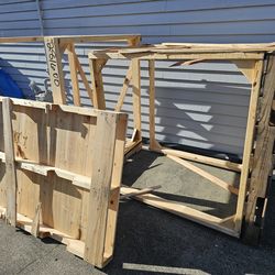 Free pallets for fire wood