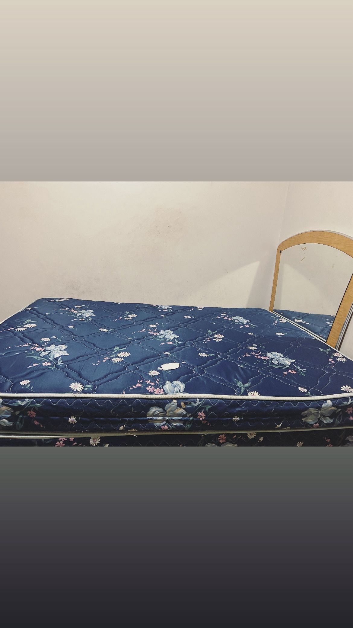 Full size bed