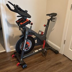 SCWINN IC4 Stationary Bike