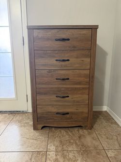 5-Drawer Wood Dresser