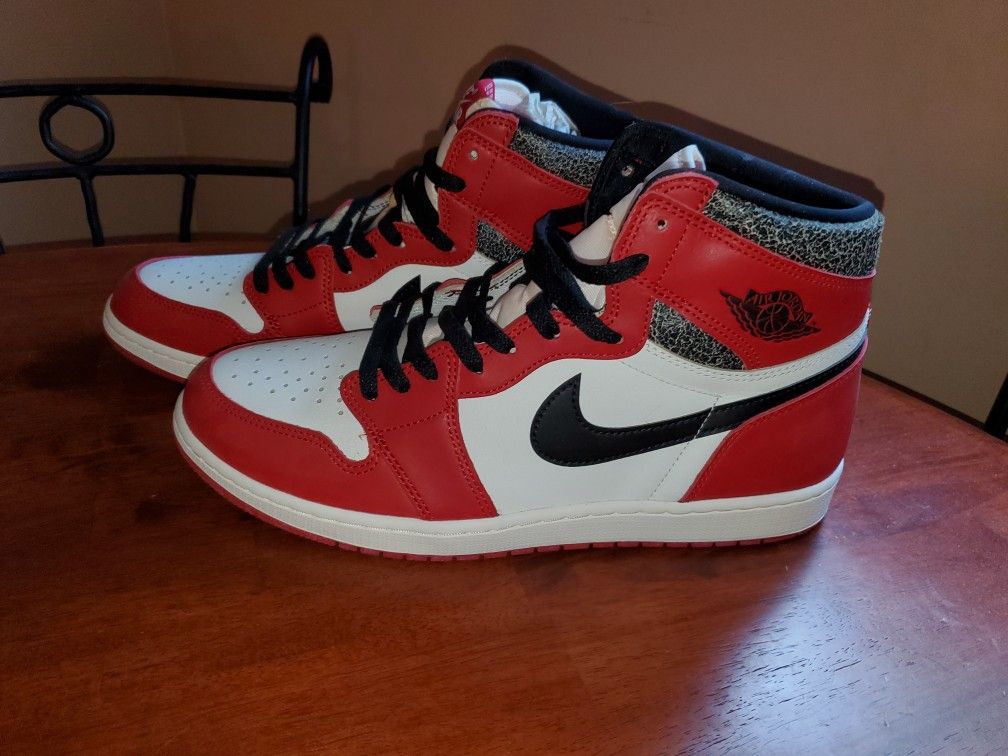 Men's Air Jordan Retro 1 High OG Chicago Lost And Found - Size 13(US) 2022