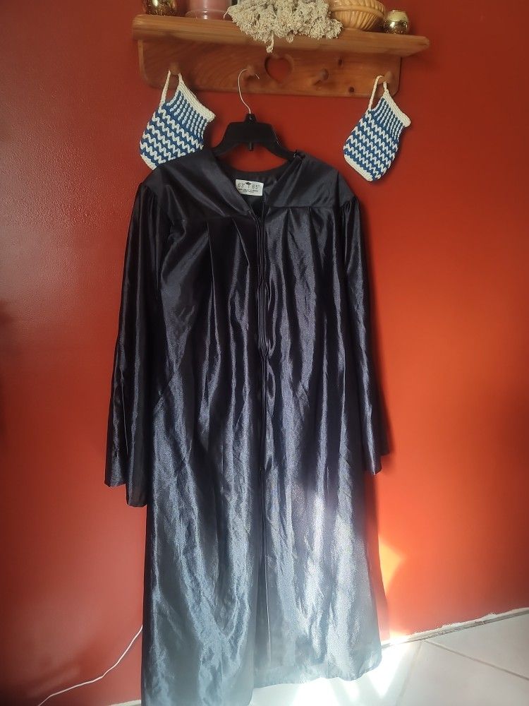 Graduation Gown 6'3"-6'5"