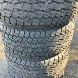 Tires 35x12.50r17 Falken