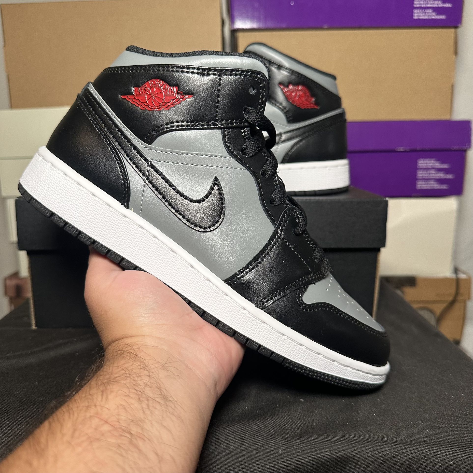 Jordan 1 Mid Shadow Red