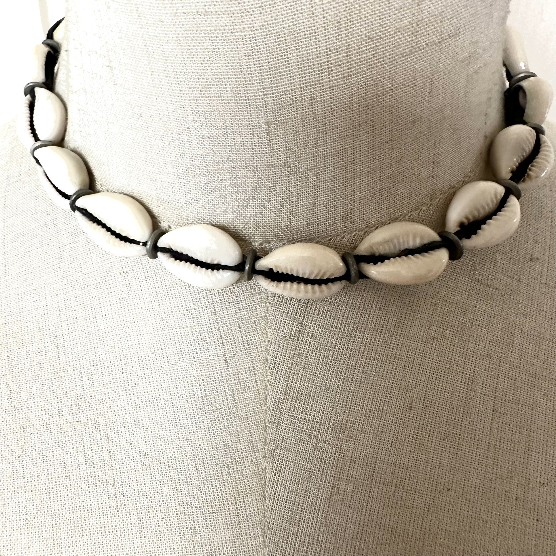 Shell  choker necklace