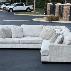 Sectional Couch/Sofa - Microfiber - Delivery Available 🚛
