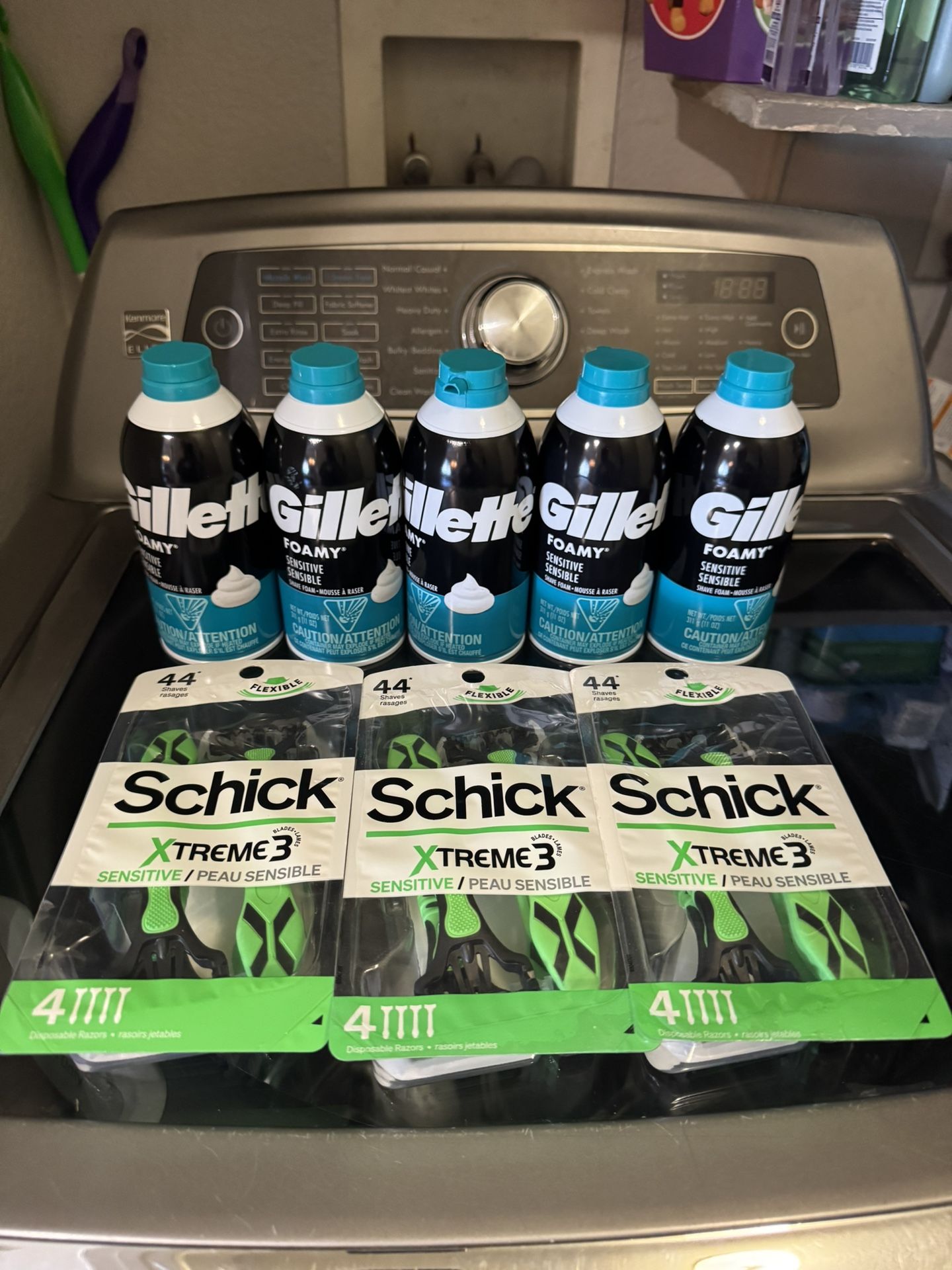 Brand New Men’s Bundle All For ($20)(Cash Only)(price Is Firm)