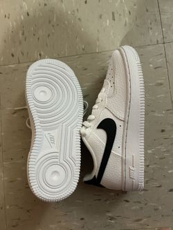  Rand New Unisex Uptown White Sneakers 