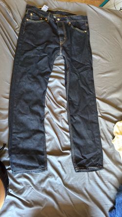 Levi loose fit denim jeans 513.  W32.    L30